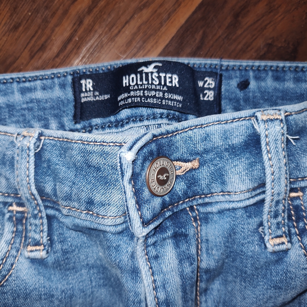 Hollister Blue High-Rise Distressed Skinny Jeans - Picture 3 of 5